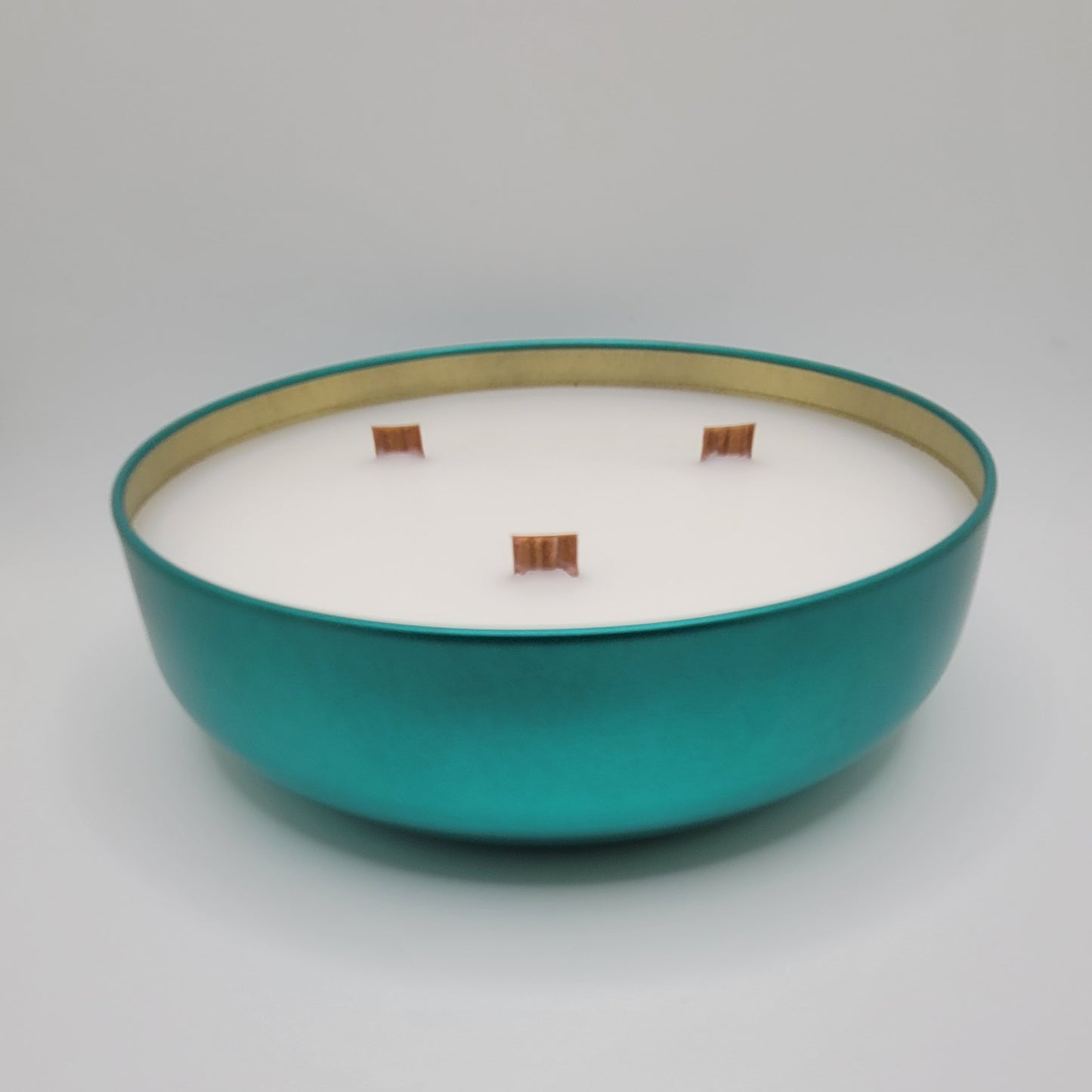 Elegant 16 oz Teal Tin Candles