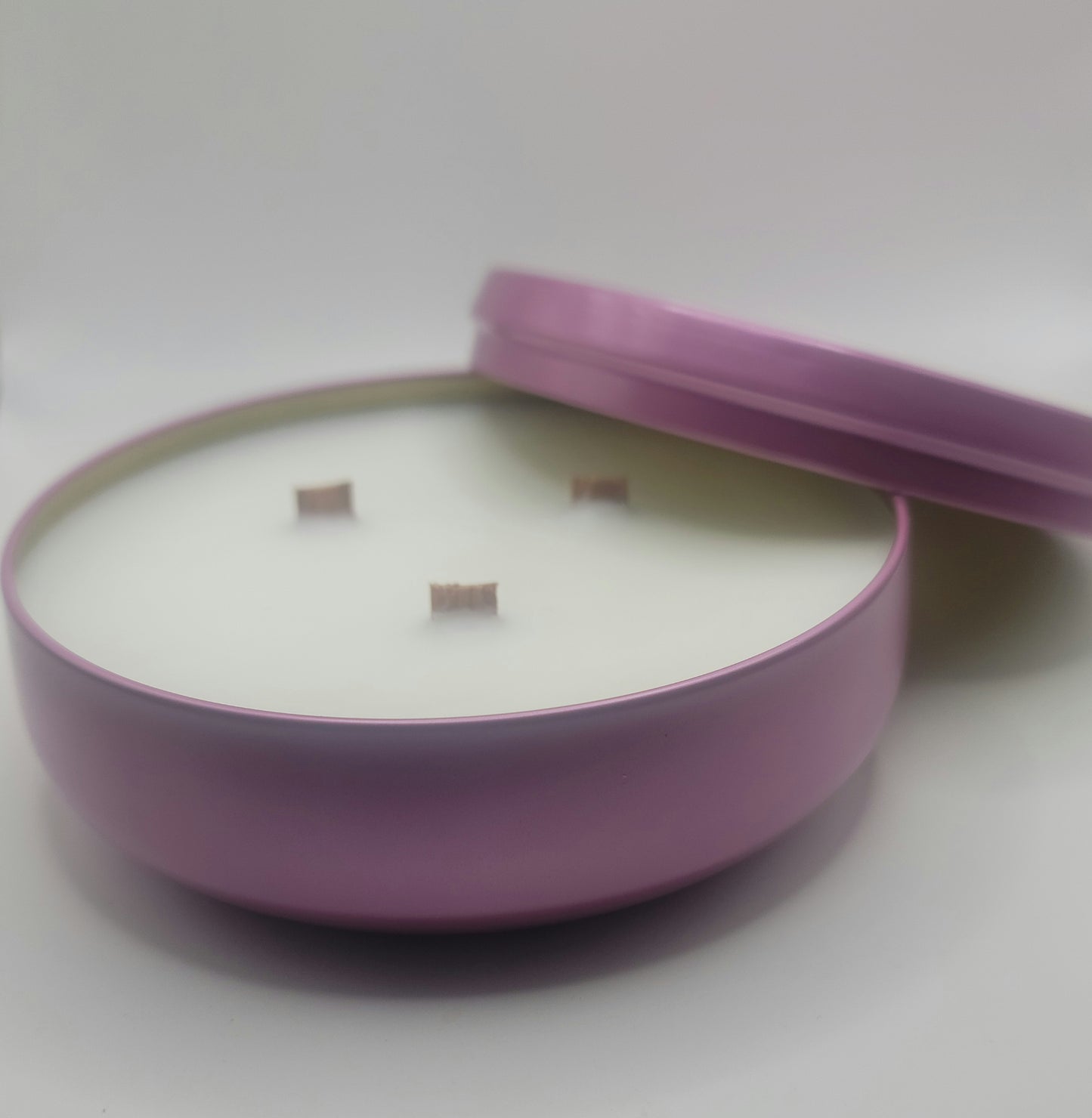 Elegant 16 oz Pink Tin Candles